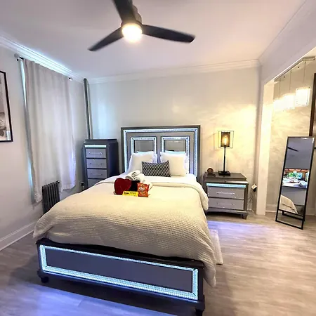 Fireflies In Nyc, Cozy, Private & New Apartment